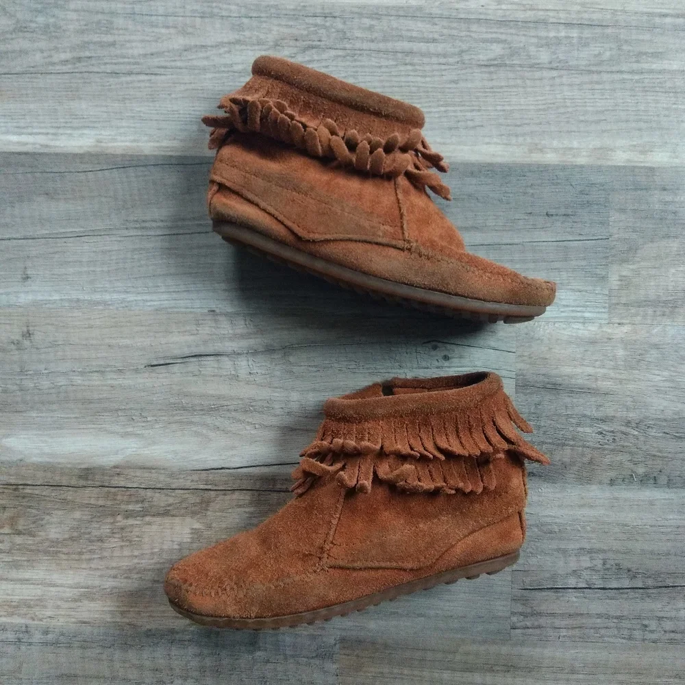 Kids Minnetonka Moccasin Size 12 Brown Suede Bootie Fringe Pull On Zip Up